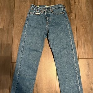 Levis Wedgie Straight Jean